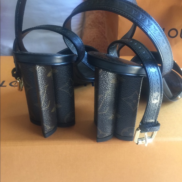 Louis Vuitton Heeled Sandals - Picture 4 of 6